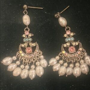 Chic Pearl and Crystal Drop Earrings